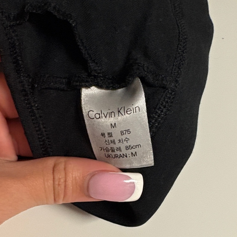 Calvin Klein Black Triangle Bralette - Picture 2 of 7